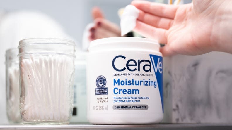 Look for moisturizers that have helpful ingredients that won't dry out skin.