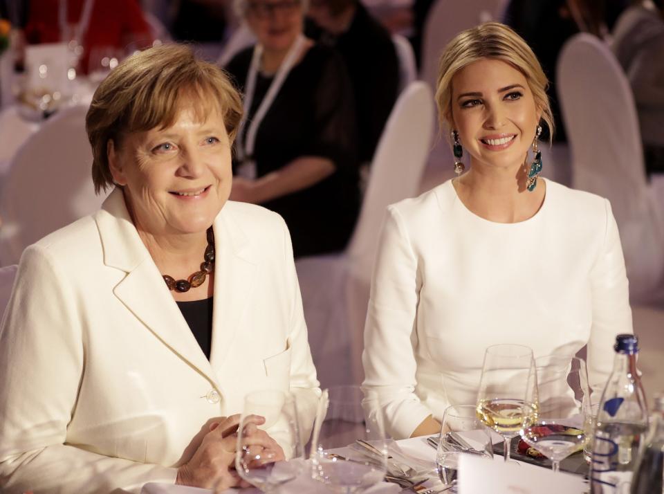 Angela Merkel und Ivanka Trump beim gemeinsamen Abendessen. (Bild: Reuters)