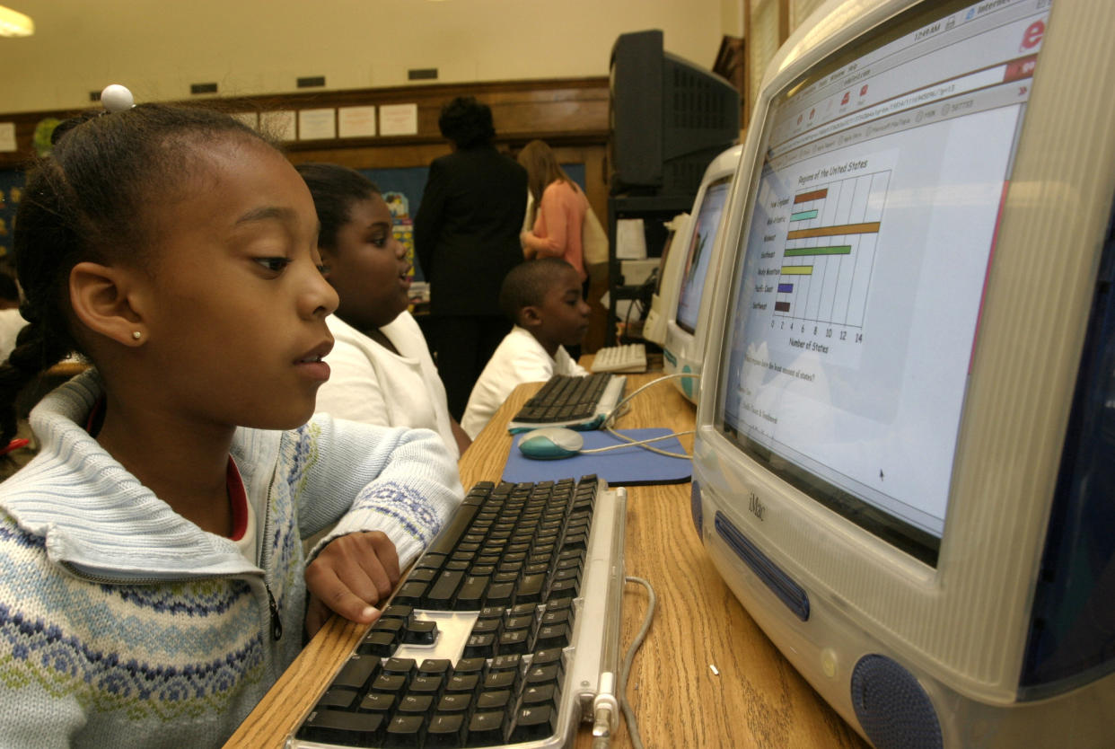 ME/SOL_5/24/05_photographer Jay Paul FTWP_neg# 3729_location Richmond, VA_caption_Stuart Elementary School in Richmond, VA has been using special techniques including drilling and reviewing to help students perform better on Virginia's standardized test. Tonika Shackleford practices testing with ideas like 