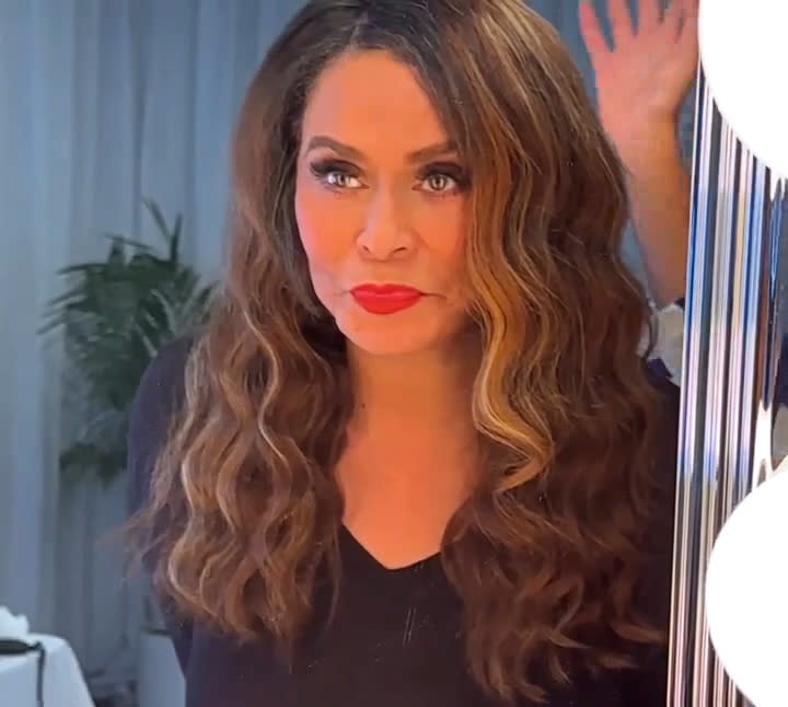 Tina Knowles Shows Off Blue Ivys Makeup Skills Compares Her To Solange