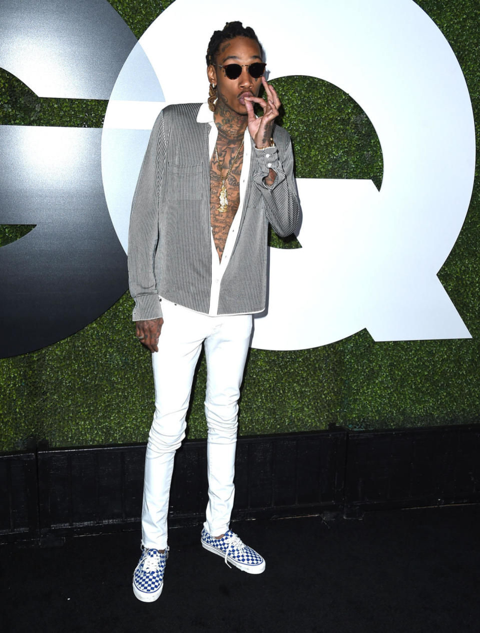 Wiz Khalifa - AGAIN - in his beloved white skinnies