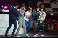 (L-R) Zayn Malik, Louis Tomlinson, Niall Horan, Harry Styles and Liam Payne of One Direction performs during the Closing Ceremony on Day 16 of the London 2012 Olympic Games at Olympic Stadium on August 12, 2012 in London, England. (Photo by Jeff J Mitchell/Getty Images)