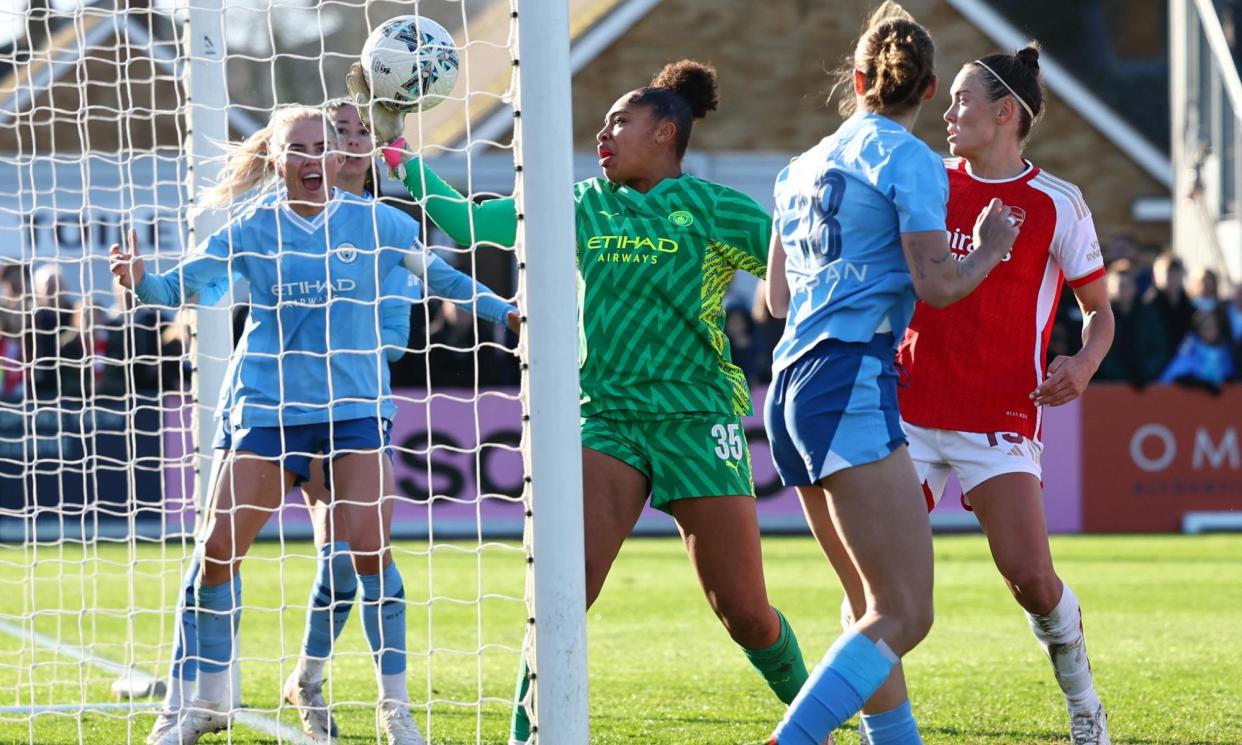 <span>Khiara Keating gets a hand to a Beth Mead corner that Arsenal claimed had crossed the line.</span><span>Photograph: Andrew Boyers/Action Images/Reuters</span>