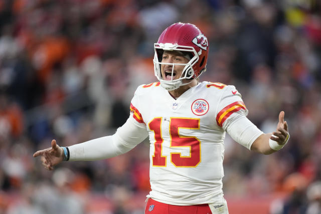 Kansas City Chiefs quarterback Patrick Mahomes (15) before an NFL football  game against the Denver Broncos Saturday, Jan. 8, 2022, in Denver. (AP  Photo/David Zalubowski Stock Photo - Alamy