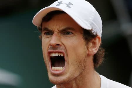 Tennis - French Open - Roland Garros - John Isner of the U.S. v Andy Murray of Britain - Paris, France - 29/05/16. Andy Murray reacts. REUTERS/Pascal Rossignol