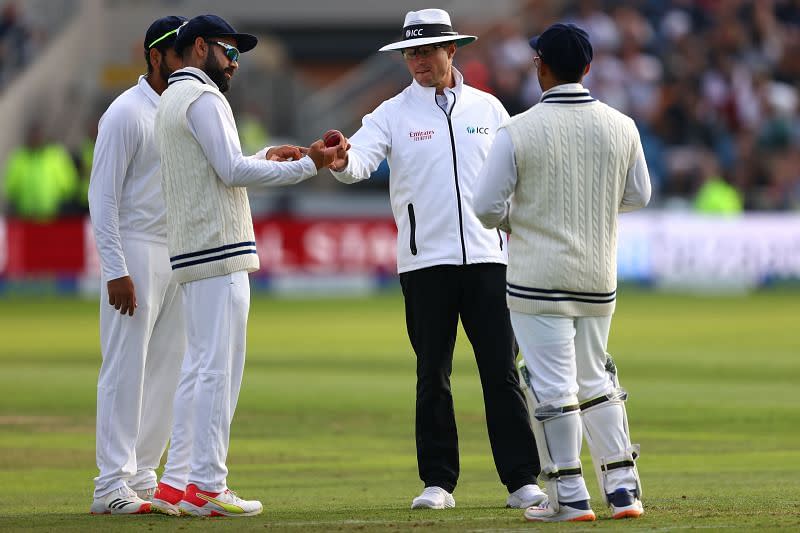Disappointing that Virat Kohli constantly questions umpires&#39; decisions: David Lloyd