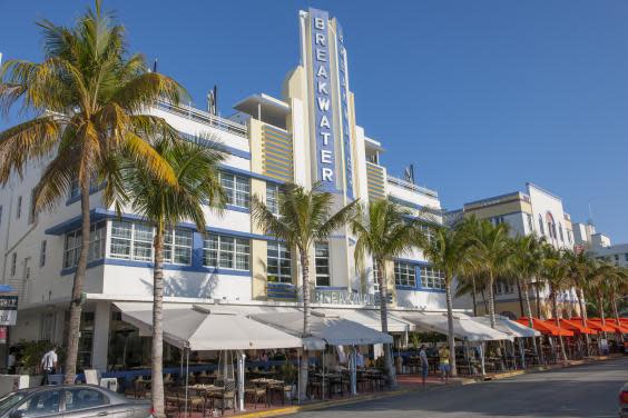 The facade of the Breakwater hotel, classic Art Deco in Miami (Visit Miami)