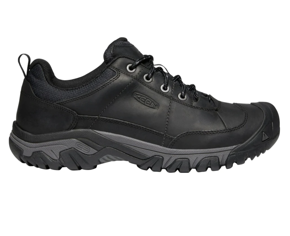 Targhee III Oxford Leather Shoes in black (photo via Altitude Sports)