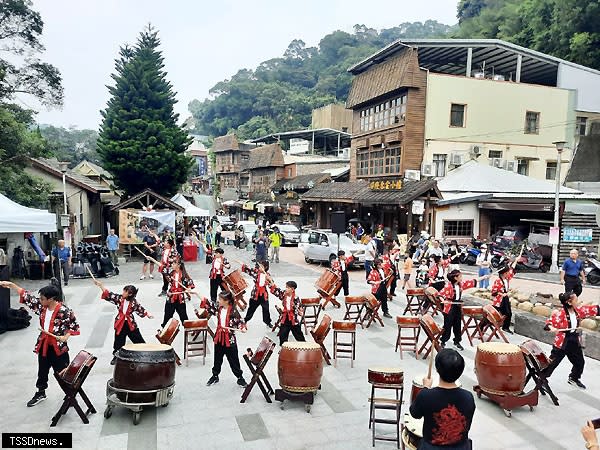 二○二三年九月二十三日是舊山線停駛二十五周年的日子。苗栗舊山線文化觀光產業協會特別規劃「勝興鐵道文化觀光節」紀念活動。（記者江乾松攝）