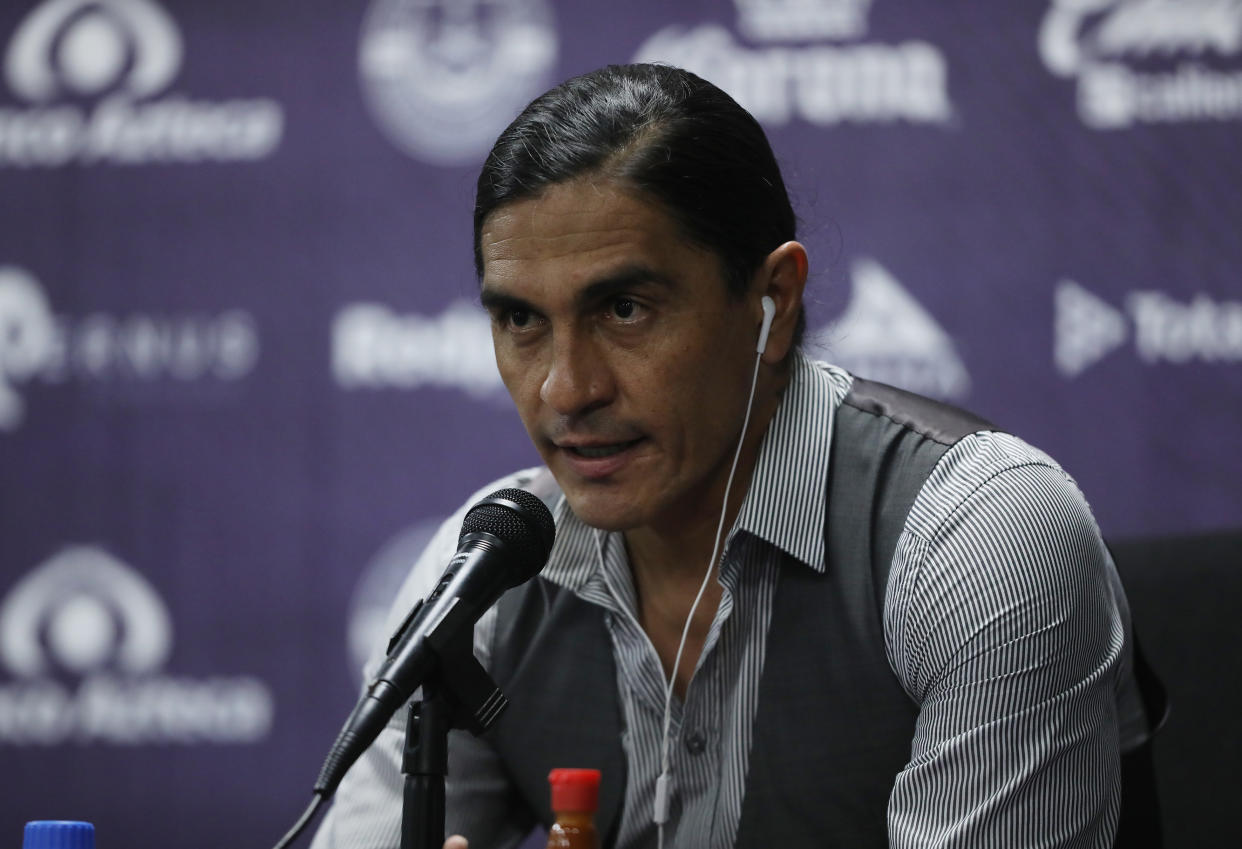 MAZATLAN, MEXICO - SEPTEMBER 18: Francisco Palencia Coach of Mazatlan speaks during a press conference after the 11th round match between Mazatlan FC and Cruz Azul as part of the Torneo Guard1anes 2020 Liga MX at Kraken Stadium on September 18, 2020 in Mazatlan, Mexico. (Photo by Sergio Mejia/Getty Images)