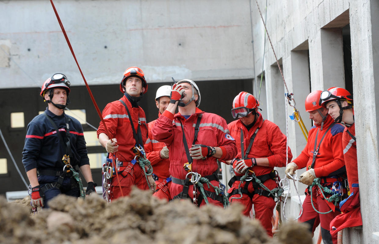 Des pompiers du Grimp en action (illustration - crédits DENIS CHARLET/AFP via Getty Images)