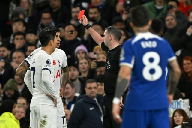 Tottenham 1-4 Chelsea: Nine-man Spurs fall to Pochettino's Blues