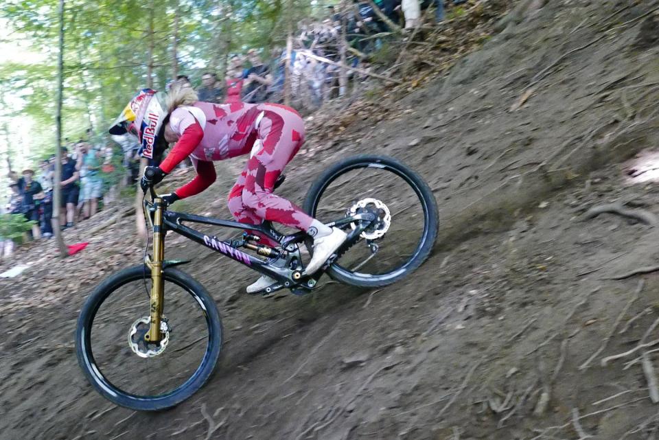 Canyon Sender CFR prototype carbon high single-pivot downhill race DH bike, Tahnee Seagrave racing