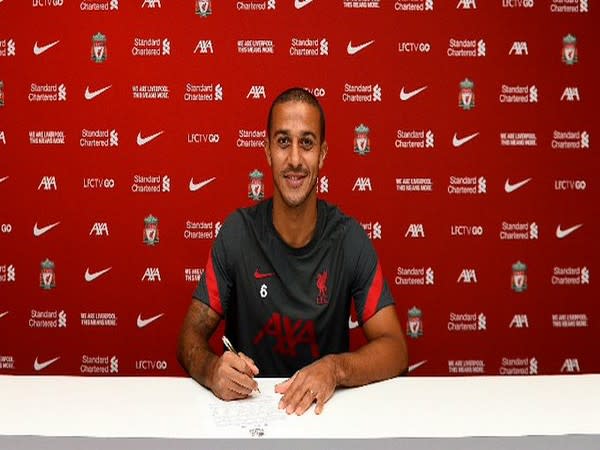 Liverpool's newest signee Thiago Alcantara (Photo/ Liverpool Twitter)