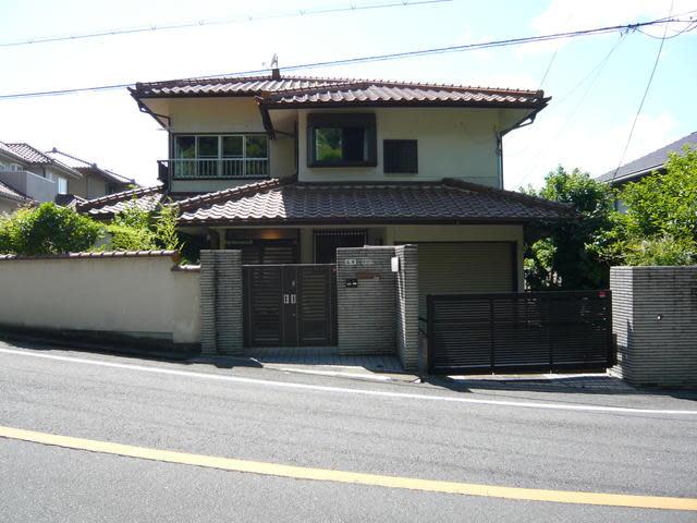 <p>Osaka, Japan<br> 1,884-square-foot, two-storey home<br> 2 bedrooms, 2 bathrooms<br> (<a rel="nofollow noopener" href="https://www.realestate.co.jp/en/forsale/view/440813" target="_blank" data-ylk="slk:Real Estate;elm:context_link;itc:0;sec:content-canvas" class="link ">Real Estate</a>) </p>