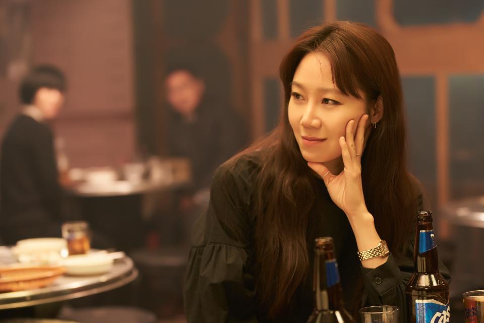 Gong Hyo-jin as Seon-yong in "Crazy Romance" (Photo: Golden Village) 