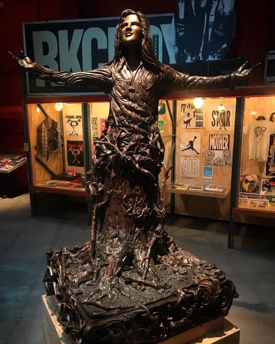 Bassist Jeff Ament personally commissioned the statue for his late friend and bandmate.