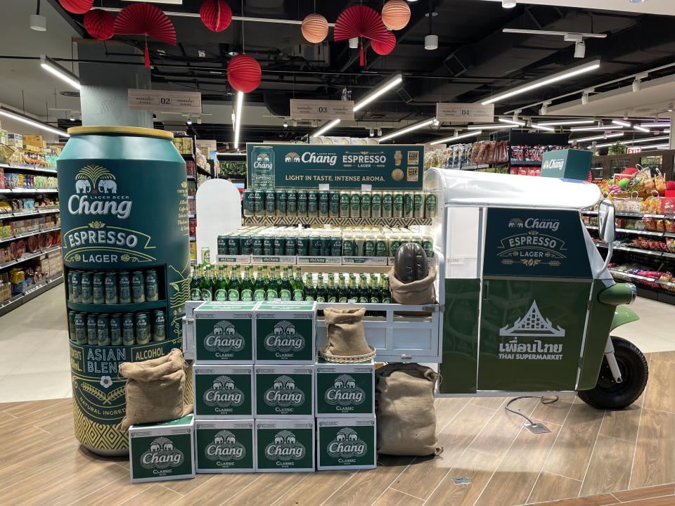 Chang Beer cart at Thai Supermarket in Aperia Mall (Photo: Chang)