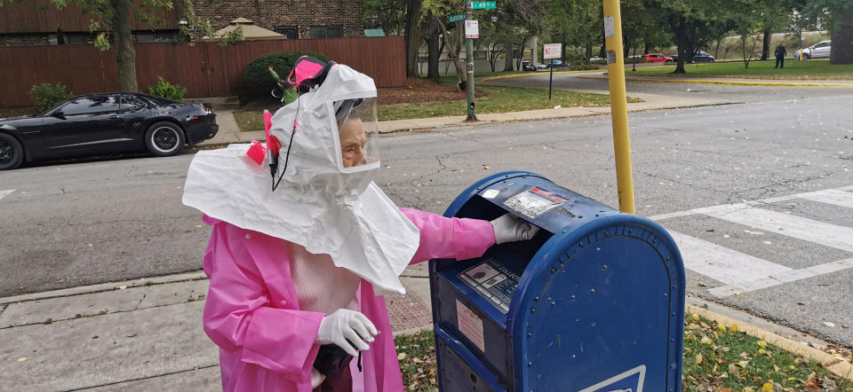 Beatrice Lumpkin, 102-year-old former teacher, casts her vote-by-mail ballot in Chicago, U.S., October 1, 2020. in this picture obtained from social media. Soren Kyale - Chicago Teachers Union via REUTERS THIS IMAGE HAS BEEN SUPPLIED BY A THIRD PARTY. MANDATORY CREDIT.