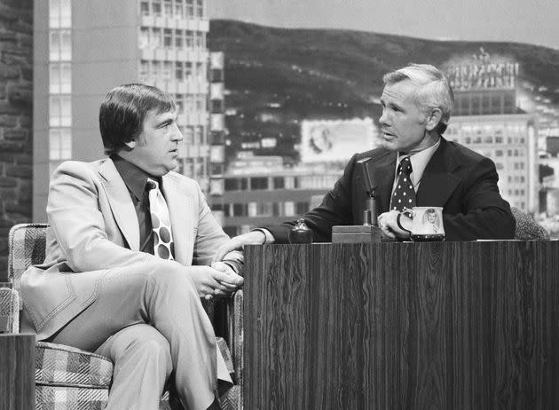 Comedian Shecky Greene (left), shown here in 1975, appeared regularly as a guest host for Johnny Carson on 