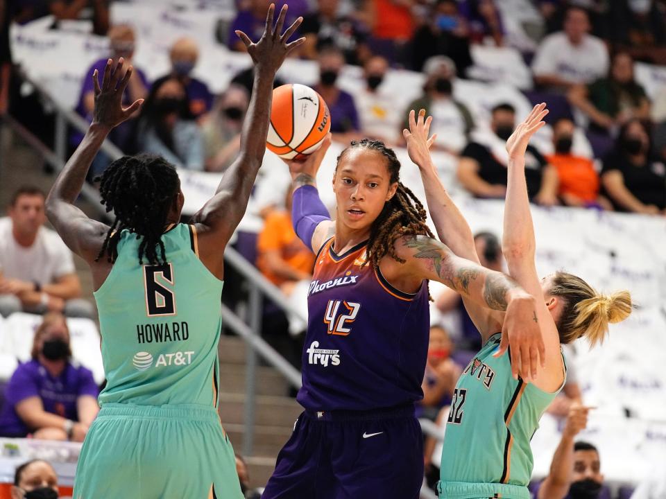 Liberty defenders Natasha Howard and Sami Whitcomb look to defend Phoenix Mercury superstar Brittney Griner during the 2021 playoffs.