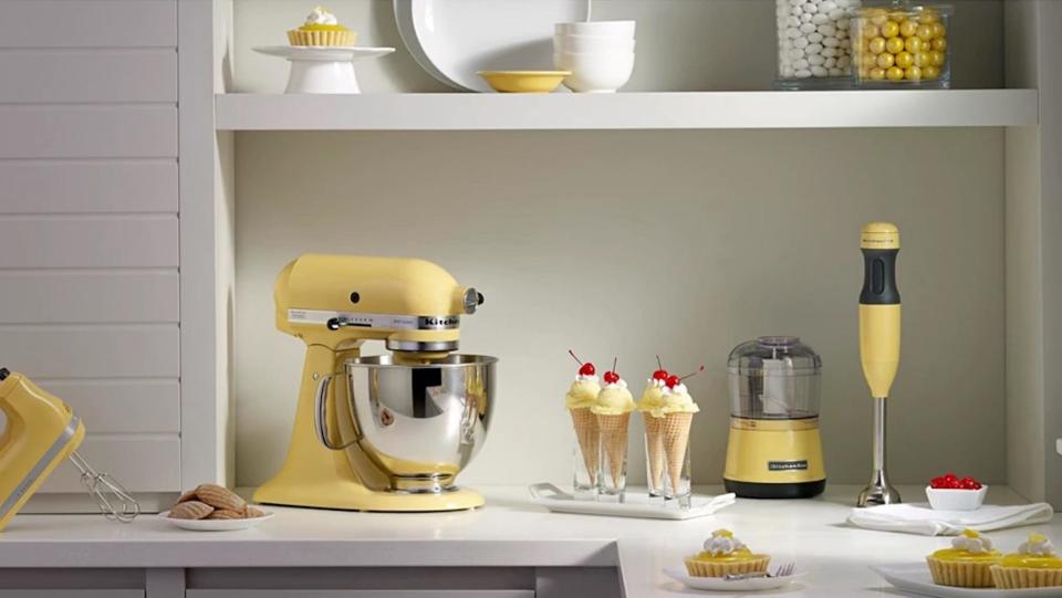 Ring in Father's Day by saving 10% on this KitchenAid mixer.