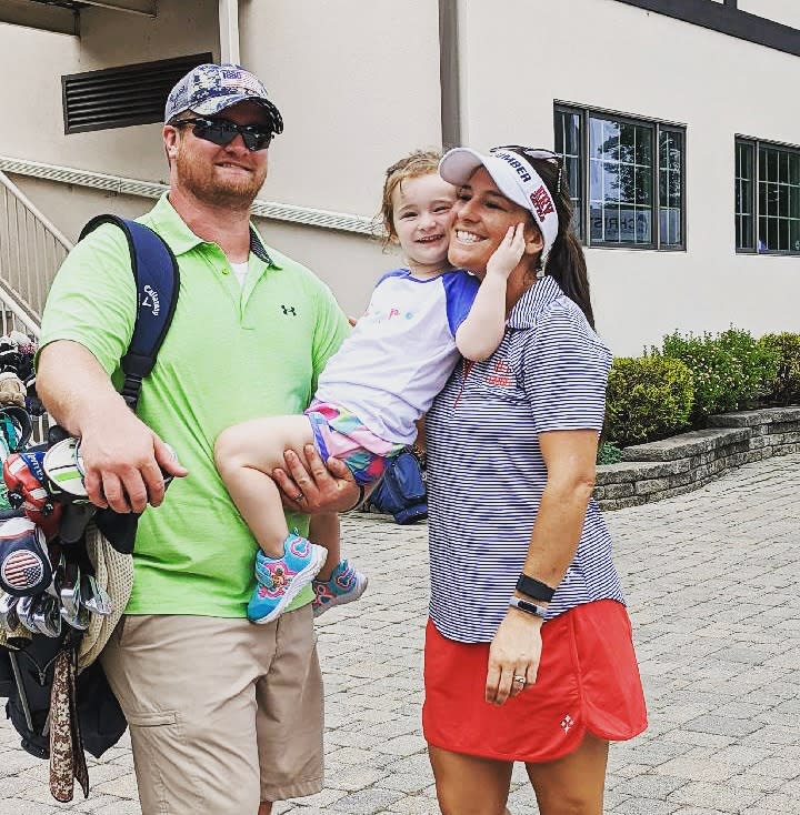 Shaquille O'Neal se une a la madre profesional Rachel Rohanna para ayudar a promover el patrocinio principal de Epson de la gira clasificatoria de la LPGA