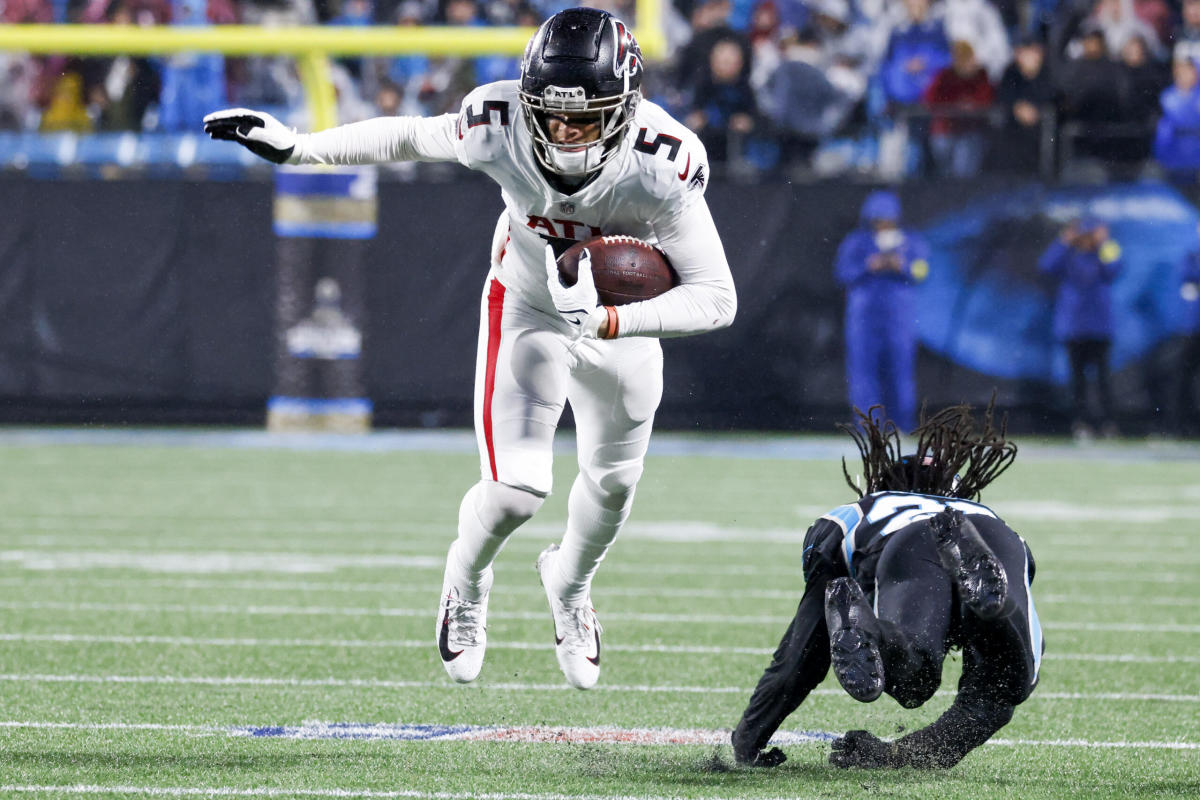 Drake London scores Falcons' first TD of the night vs. Panthers