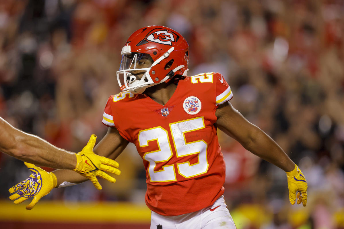 2022 NFL DFS Week 6 Yahoo Picks - Fantasy Six Pack