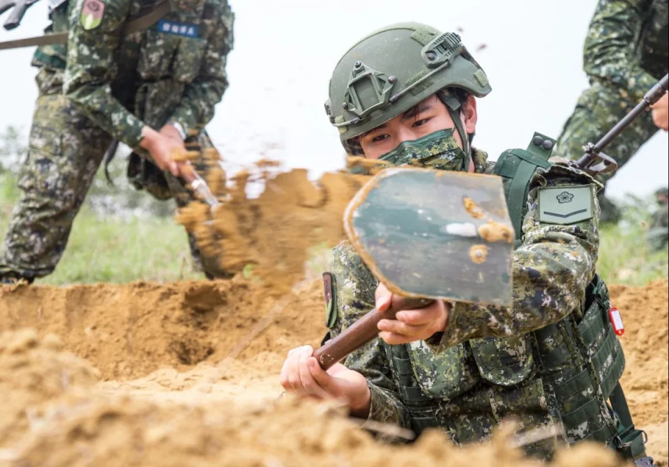 參與相關討論的國防人士指出，這次兵力結構改革3大亮點包括明確防衛任務；導入美軍等最新模組化訓練模式；大幅調升義務役薪資。（圖：國防部）