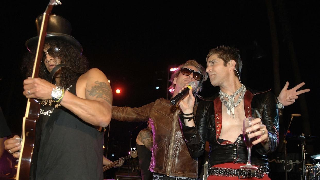  Slash's 43rd birthday party with Perry Farrell 