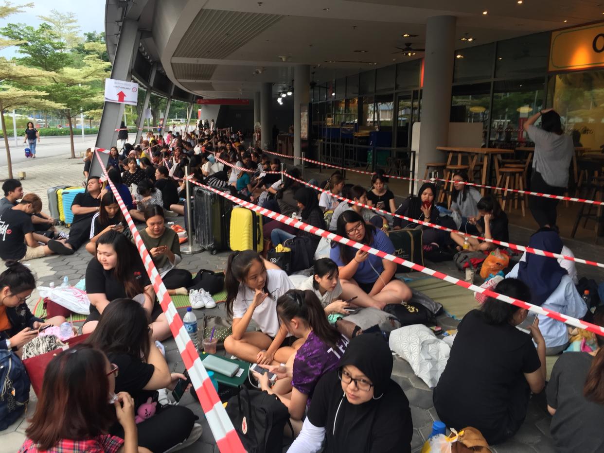 Fans of K-pop group BTS queueing for concert tickets at the box office at Kallang Wave Mall on 26 October 2018. (Photo: Teng Yong Ping/Yahoo Lifestyle Singapore)