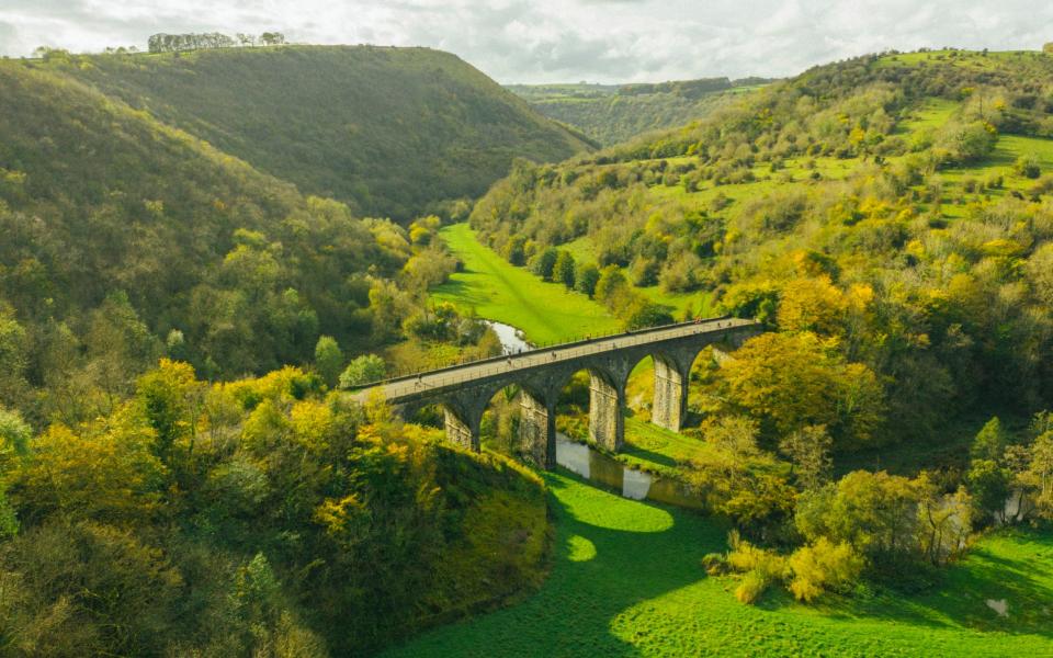 View of Monsal Head, Peak District - Jon Attenborough/VisitBritain