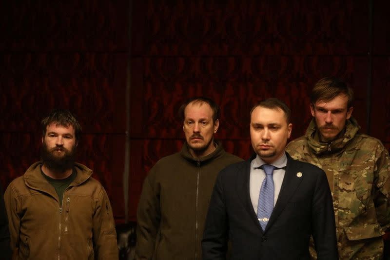 Swapped commanders of defender of the Azovstal Iron and Steel Works speak with Ukrainian President Zelenskiy via video link in location given as Turkey