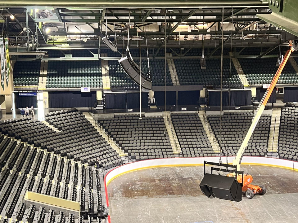 A closer view of Fleet Farm Arena’s new arrays seen from the catwalk.