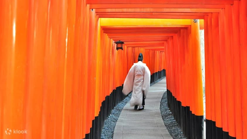 Fushimi Inari Taisha. (Photo: Klook SG)