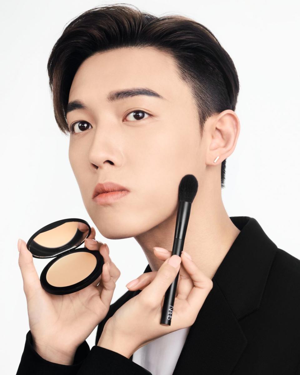 NARS SOFT MATTE & LIGHT REFLECTING MC CHEUNG 張天賦 Benana Ng Crystal Ma Benana Photography 香港 商業攝影師 時尚人像攝影師 Hong Kong Fashion Beauty Portrait Celebrity Commerical Campaign Print Advertisement Print Ads 廣告 Photographer 攝影師 Videography 攝錄師 Producer