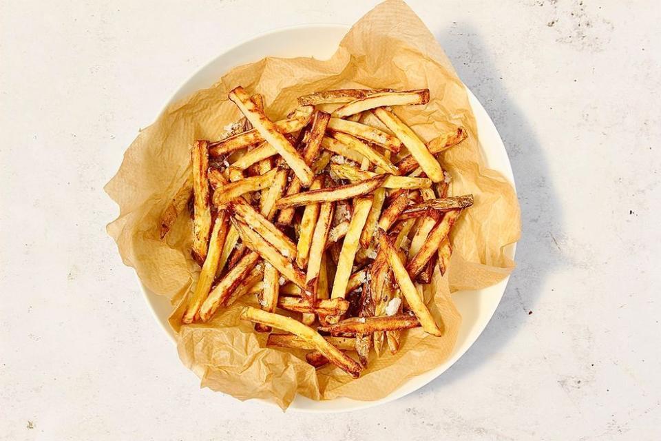 <p>If you’re looking for a new way of making homemade chips, we think <a href="https://www.delish.com/uk/food-news/g34342565/best-air-fryer-deals-amazon-prime-day/" rel="nofollow noopener" target="_blank" data-ylk="slk:air fryer;elm:context_link;itc:0;sec:content-canvas" class="link ">air fryer</a> chips are the way to go. Not only is cooking chips in your air fryer a convenient way of making them, you’re also sure to get super-crispy chips without having to cook them in tons of oil. This also makes them a healthier option. Win-win!</p><p>Get the <a href="https://www.delish.com/uk/cooking/recipes/a36738187/air-fryer-chips/" rel="nofollow noopener" target="_blank" data-ylk="slk:Air Fryer Chips;elm:context_link;itc:0;sec:content-canvas" class="link ">Air Fryer Chips</a> recipe.</p>