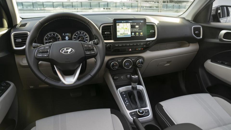 4.2吋儀錶板全採資訊顯示幕以及8吋懸浮式觸控螢幕為小改款Venue全車系標配。(圖片來源/ Hyundai)