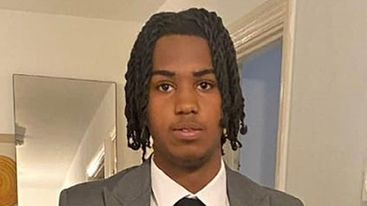 Read more about the article 17-year-old arrested on suspicion of murder after 16-year-old was stabbed to death