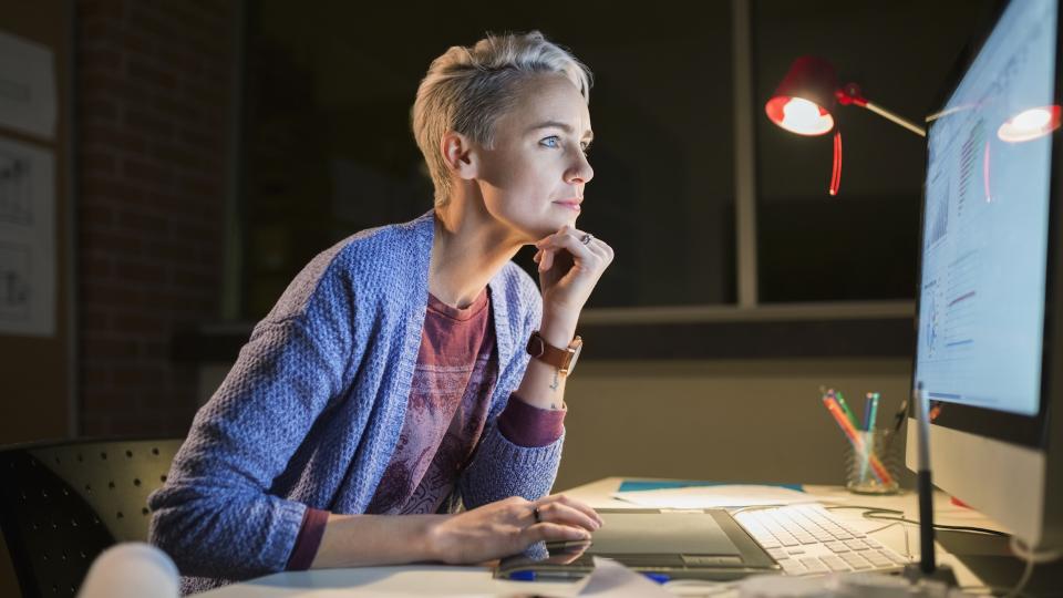 La alteración de los ritmos biológicos que se producen durante el trabajo nocturno repercute en la salud femenina elevando el riesgo de trastornos. (Foto: Getty)