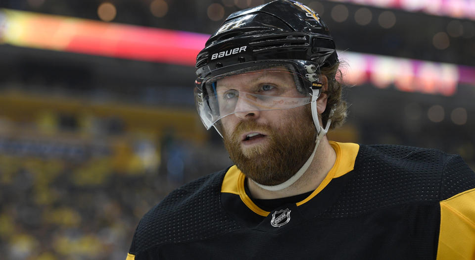 Phil Kessel interested in Arizona? (Getty)