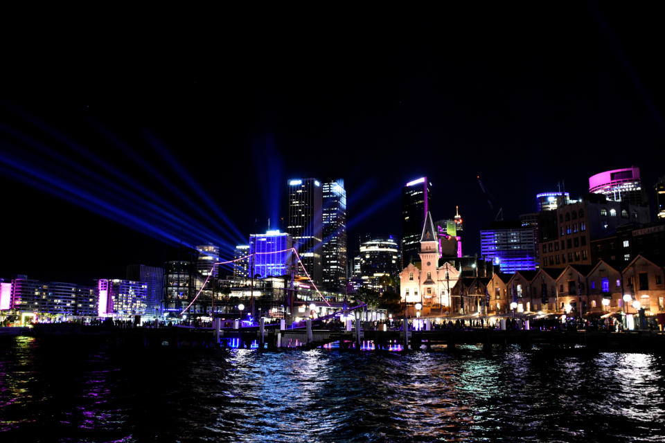 Sydney Harbour bridge lit up for Vivid Sydney 2017.<em> (Photo: Getty)</em>