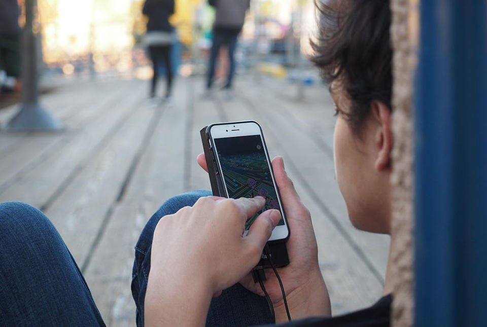 Da Vodafone a Tim, passando per Wind e Tre le offerte che cercano di stare al passo di Iliad si sono moltiplicate, ma per assurdo valgono solo per i nuovi clienti. (Credits – Getty Images)