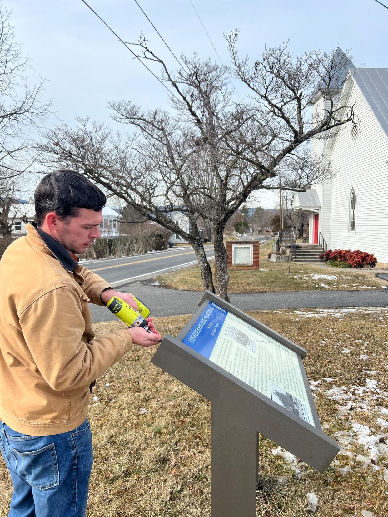 Over 70 conscientious objectors, Virginians from many of the Shenandoah Valley’s pacifist congregations were marched down Parkersburg Turnpike from Petersburg, West Virginia towards Staunton where they were temporarily jailed by confederate authorities.