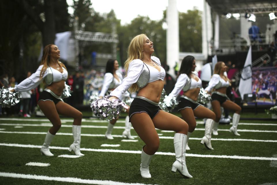 <p>Cheerleaders of Oakland Raiders cheer during the NFL Fan Fest CDMX 2016 at Bosque de Chapultepec on November 19, 2016 in Mexico City, Mexico. (Photo by Hector Vivas/LatinContent/Getty Images) </p>