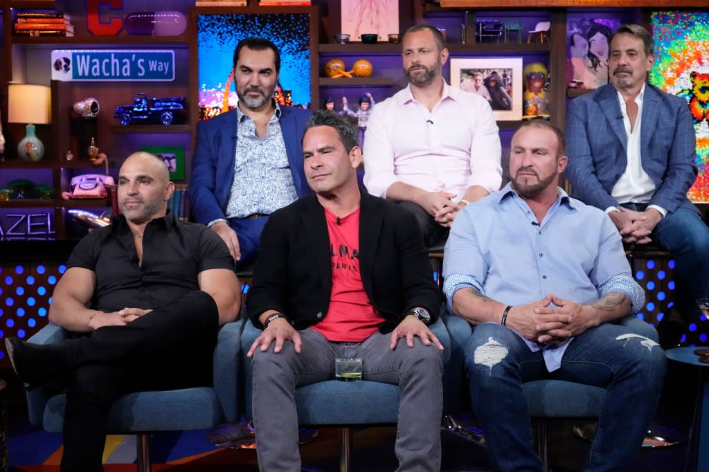 WATCH WHAT HAPPENS LIVE WITH ANDY COHEN -- Episode 19088 -- Pictured: (l-r) Joe Gorga, Bill Aydin, Louie Ruelas, Evan Goldschneider, Frank Catania, Joe Benigno -- (Photo by: Charles Sykes/Bravo/NBCU Photo Bank via Getty Images)