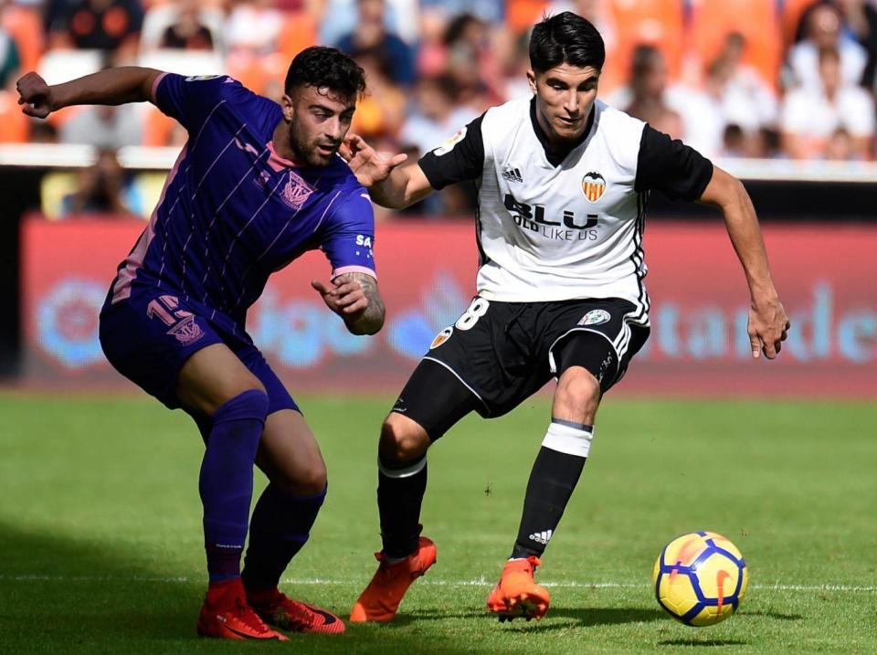 Manchester United's January transfer plans taking shape with Jose Mourinho eyeing Valencia's Carlos Soler