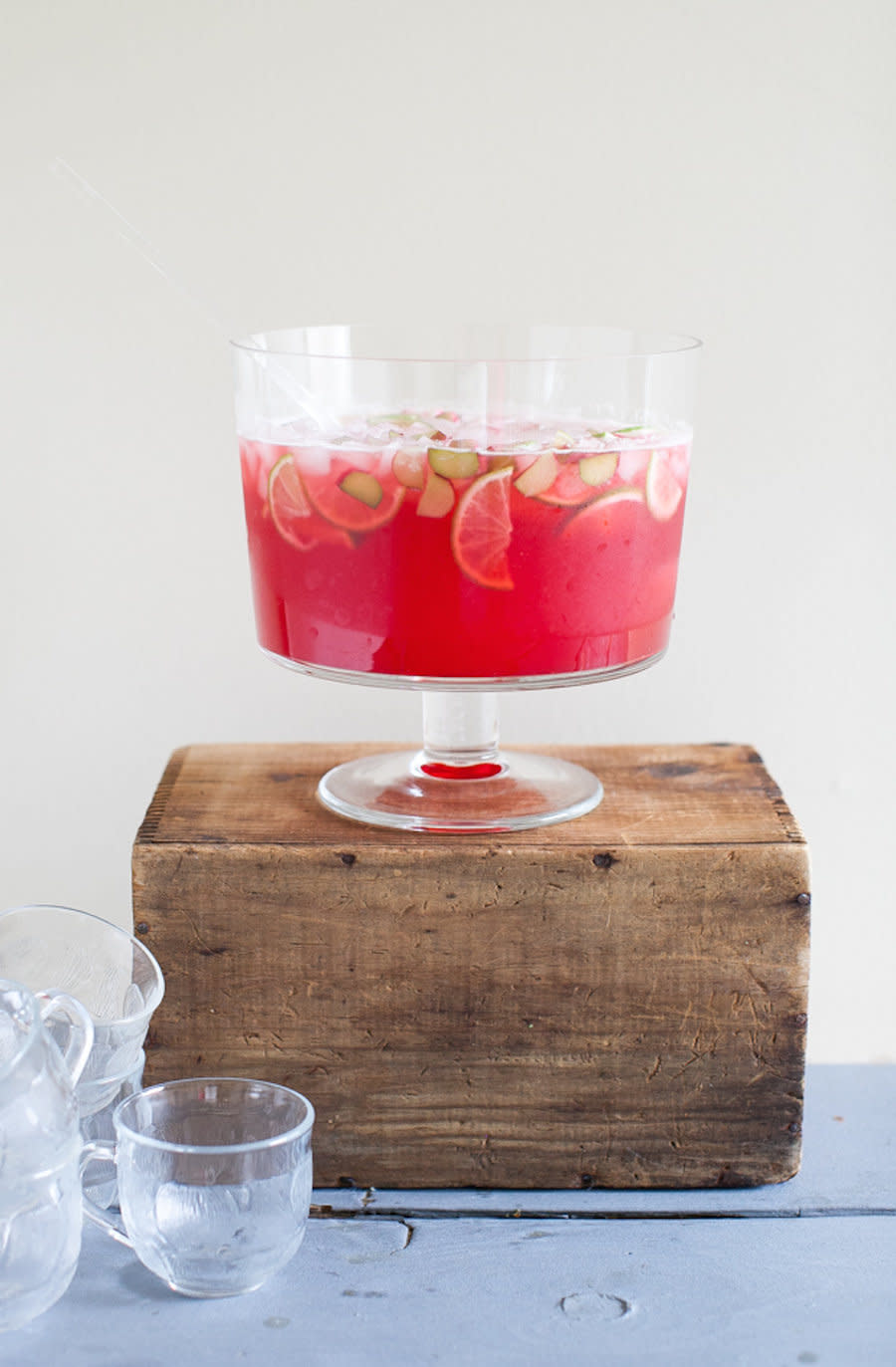 <strong>Get the <a href="http://www.simplebites.net/raspberry-rhubarb-collins-party-punch/" target="_blank">Raspberry Rhubarb Collins Party Punch recipe </a>from Simple Bites</strong>