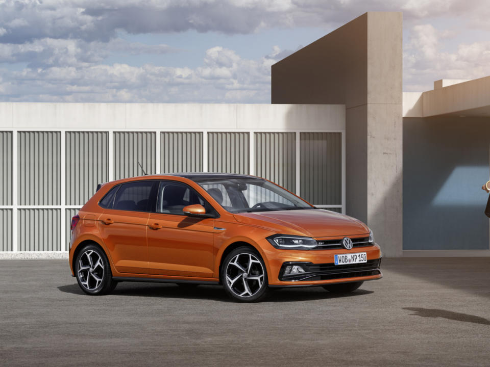 Volkswagen bringt einen neuen VW Polo auf den Markt, der viele Eigenschaften des Golfs hat. Der GTI schafft es auf 200 PS, darüber hinaus gibt es noch acht weitere Euro-6-Motoren. Vier Benziner mit Leistungen von 55 bis 150 PS sowie zwei Diesel mit 80 und 95 PS. (Bild-Copyright: Volkswagen)